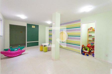 Apartamento para alugar com 55m², 2 quartos e 1 vaga Apartamento para alugar com 55m², 2 quartos e 1 vagaÁrea comum - brinquedoteca
