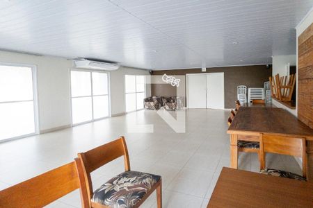 Apartamento para alugar com 55m², 2 quartos e 1 vaga Apartamento para alugar com 55m², 2 quartos e 1 vagaÁrea comum - Salão de festas 2