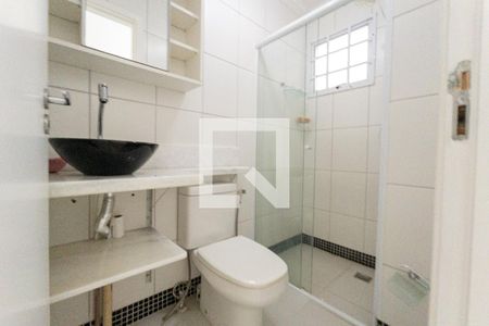 Apartamento para alugar com 55m², 2 quartos e 1 vaga Apartamento para alugar com 55m², 2 quartos e 1 vagaBanheiro