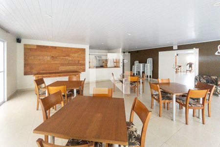 Apartamento para alugar com 55m², 2 quartos e 1 vaga Apartamento para alugar com 55m², 2 quartos e 1 vagaÁrea comum - Salão de festas 1