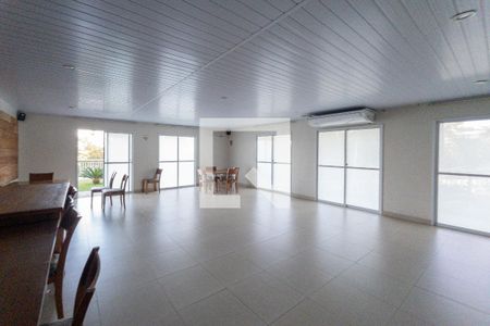 Apartamento para alugar com 55m², 2 quartos e 1 vaga Apartamento para alugar com 55m², 2 quartos e 1 vagaÁrea comum - Salão de festas 2