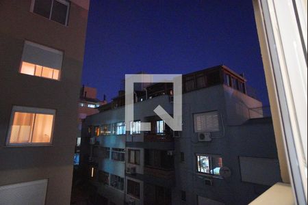 Suite - Vista de apartamento à venda com 2 quartos, 67m² em Petrópolis, Porto Alegre