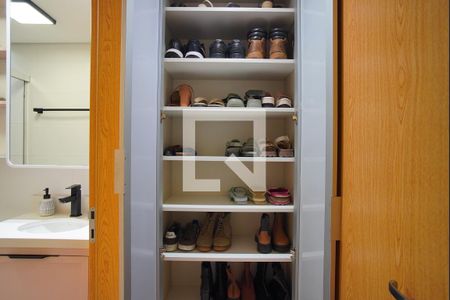 Suíte - Closet de apartamento à venda com 2 quartos, 67m² em Petrópolis, Porto Alegre