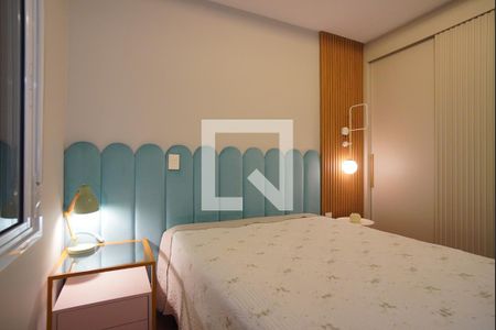 Suite de apartamento à venda com 2 quartos, 67m² em Petrópolis, Porto Alegre