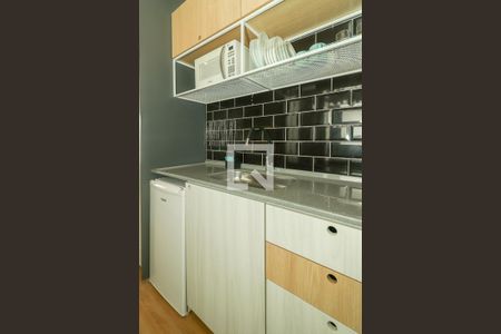 Quarto / Sala / Cozinha de apartamento para alugar com 1 quarto, 20m² em Santa Cecília, Porto Alegre