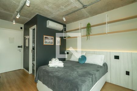 Quarto / Sala / Cozinha de apartamento para alugar com 1 quarto, 20m² em Santa Cecília, Porto Alegre