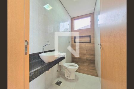 Casa à venda com 119m², 3 quartos e 3 vagasBanheiro 1