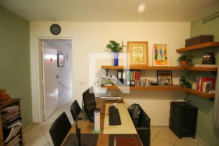 Casa para alugar com 250m², 4 quartos e 1 vagaEscritório