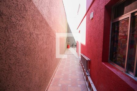 Casa para alugar com 250m², 4 quartos e 1 vagaÁrea de Serviço / Quintal