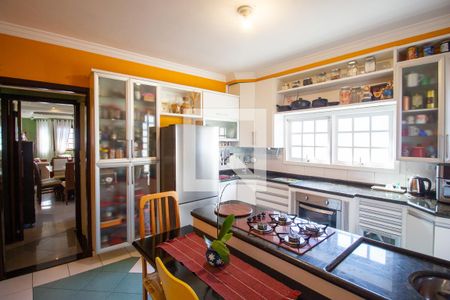 Casa para alugar com 250m², 4 quartos e 1 vagaCozinha