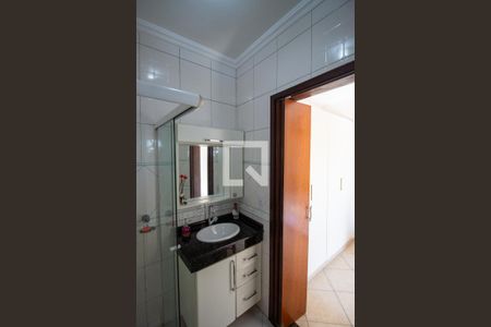 Casa para alugar com 250m², 4 quartos e 1 vagaBanheiro Suíte 2
