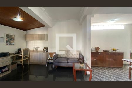 Sala 1 de casa à venda com 3 quartos, 300m² em Alto Barroca, Belo Horizonte
