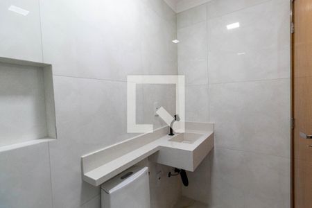 Casa à venda com 220m², 3 quartos e 5 vagas Casa à venda com 220m², 3 quartos e 5 vagasBanheiro da Suíte 2