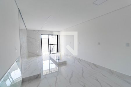 Casa à venda com 220m², 3 quartos e 5 vagas Casa à venda com 220m², 3 quartos e 5 vagasCozinha