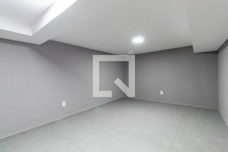 Casa à venda com 220m², 3 quartos e 5 vagas Casa à venda com 220m², 3 quartos e 5 vagasPorão