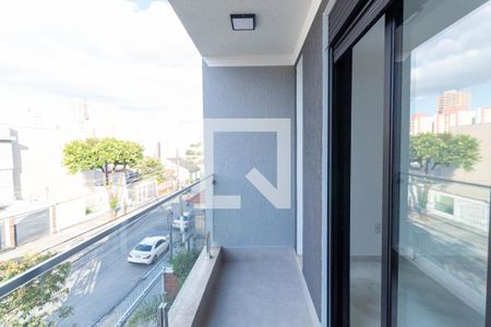 Casa à venda com 220m², 3 quartos e 5 vagas Casa à venda com 220m², 3 quartos e 5 vagasVaranda