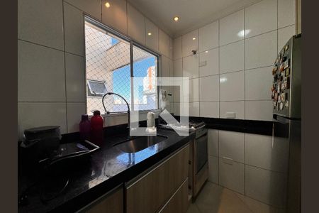 Apartamento à venda com 100m², 2 quartos e 2 vagasCozinha