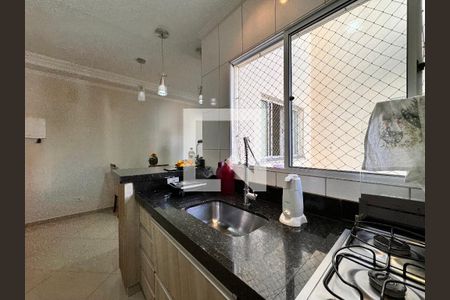 Apartamento à venda com 100m², 2 quartos e 2 vagasCozinha