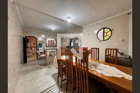 Casa à venda com 175m², 3 quartos e 2 vagas Casa à venda com 175m², 3 quartos e 2 vagasCozinha