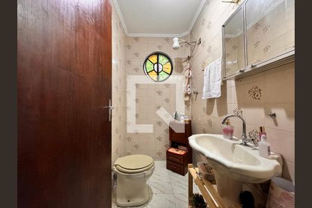 Casa à venda com 175m², 3 quartos e 2 vagas Casa à venda com 175m², 3 quartos e 2 vagasBanheiro