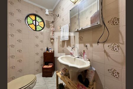 Casa à venda com 175m², 3 quartos e 2 vagas Casa à venda com 175m², 3 quartos e 2 vagasBanheiro