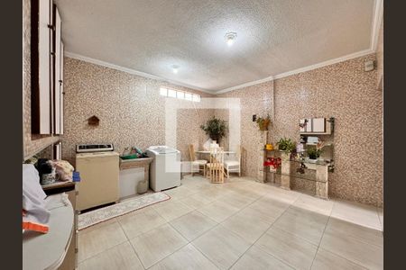 Casa à venda com 175m², 3 quartos e 2 vagas Casa à venda com 175m², 3 quartos e 2 vagasLavanderia