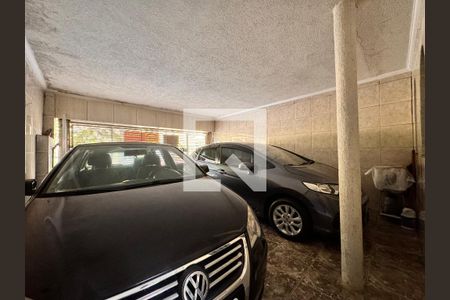 Casa à venda com 175m², 3 quartos e 2 vagas Casa à venda com 175m², 3 quartos e 2 vagasGaragem