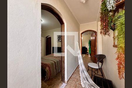 Casa à venda com 175m², 3 quartos e 2 vagas Casa à venda com 175m², 3 quartos e 2 vagasSacada