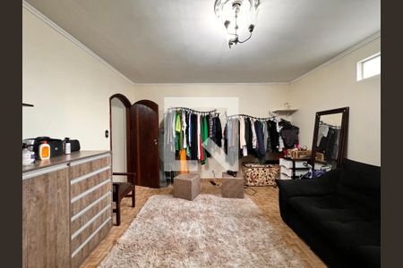 Casa à venda com 175m², 3 quartos e 2 vagas Casa à venda com 175m², 3 quartos e 2 vagasQuarto