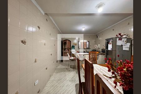 Casa à venda com 175m², 3 quartos e 2 vagas Casa à venda com 175m², 3 quartos e 2 vagasCozinha