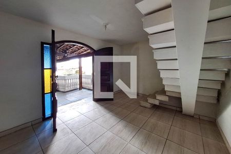 Sala de casa à venda com 3 quartos, 150m² em Santa Rosa, Niterói