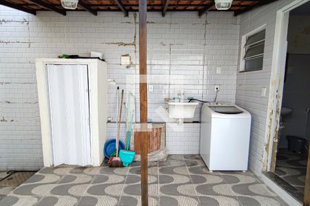 Casa para alugar com 150m², 2 quartos e 1 vaga Casa para alugar com 150m², 2 quartos e 1 vagaarea de serviço e area externa