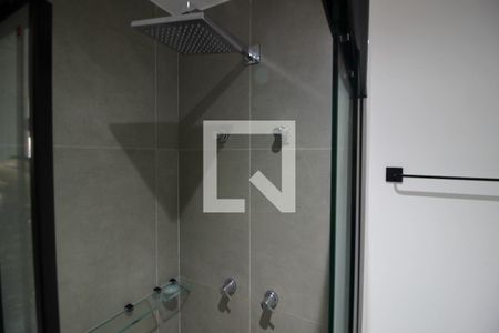 Banheiro de kitnet/studio à venda com 1 quarto, 19m² em Pinheiros, São Paulo