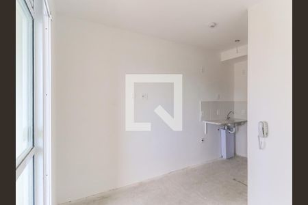 Sala/Quarto de kitnet/studio para alugar com 1 quarto, 17m² em Jardim Aeroporto, São Paulo