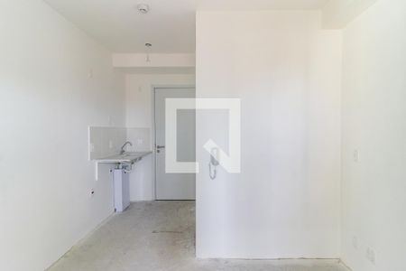 Sala/Quarto de kitnet/studio para alugar com 1 quarto, 17m² em Jardim Aeroporto, São Paulo