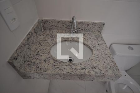Banheiro de apartamento para alugar com 1 quarto, 31m² em Vila Leonor, São Paulo