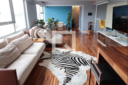 Sala de apartamento à venda com 2 quartos, 127m² em Indianópolis, São Paulo
