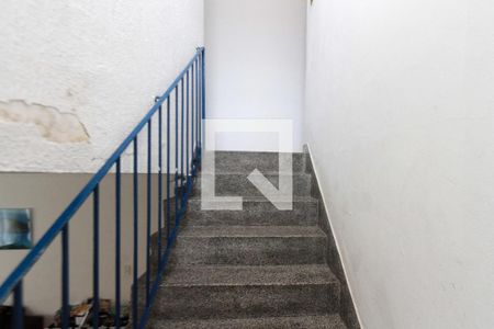 Casa à venda com 120m², 3 quartos e 3 vagasEscada