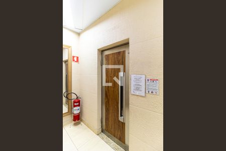 Apartamento à venda com 63m², 2 quartos e sem vagaElevador