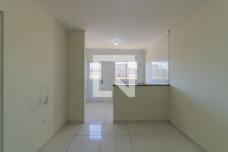 Sala de casa para alugar com 2 quartos, 70m² em Jardim Santa Barbara, Guarulhos
