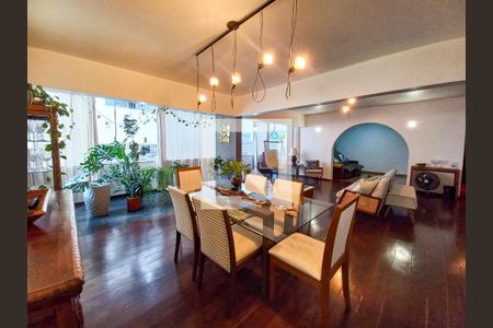 Apartamento à venda com 200m², 3 quartos e 2 vagasSala