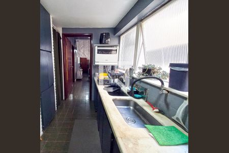 Apartamento à venda com 200m², 3 quartos e 2 vagasCozinha