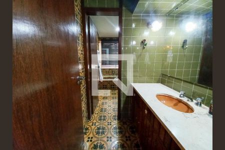 Apartamento à venda com 200m², 3 quartos e 2 vagasBanheiro 1