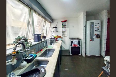 Apartamento à venda com 200m², 3 quartos e 2 vagasCozinha