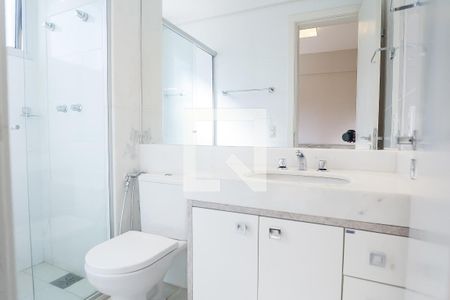 Apartamento à venda com 136m², 3 quartos e 3 vagas Apartamento à venda com 136m², 3 quartos e 3 vagasBanheiro da Suíte 2