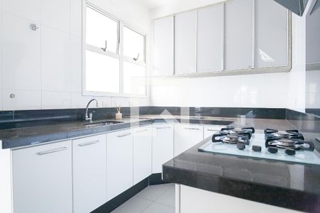 Apartamento à venda com 136m², 3 quartos e 3 vagas Apartamento à venda com 136m², 3 quartos e 3 vagasCozinha