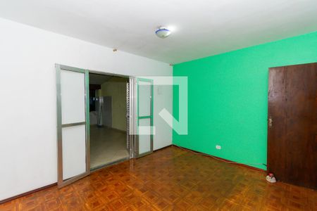 Sala de casa para alugar com 2 quartos, 80m² em Jardim Caguassu, São Paulo