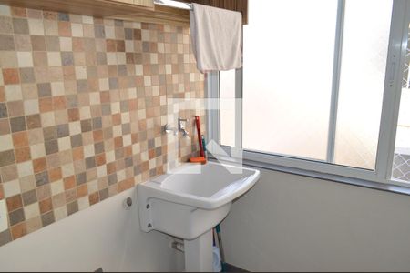 Apartamento à venda com 70m², 1 quarto e sem vagaCozinha e Área de Serviço