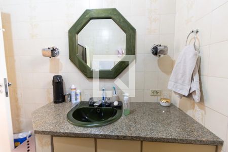 Casa à venda com 150m², 3 quartos e 2 vagasBanheiro 