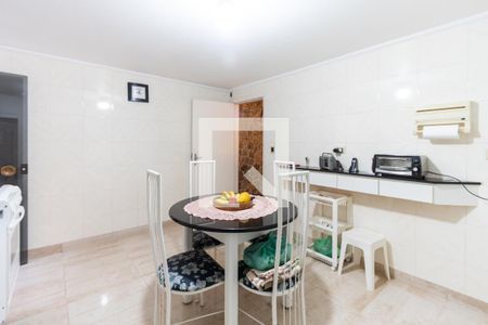 Casa à venda com 150m², 3 quartos e 2 vagasCozinha